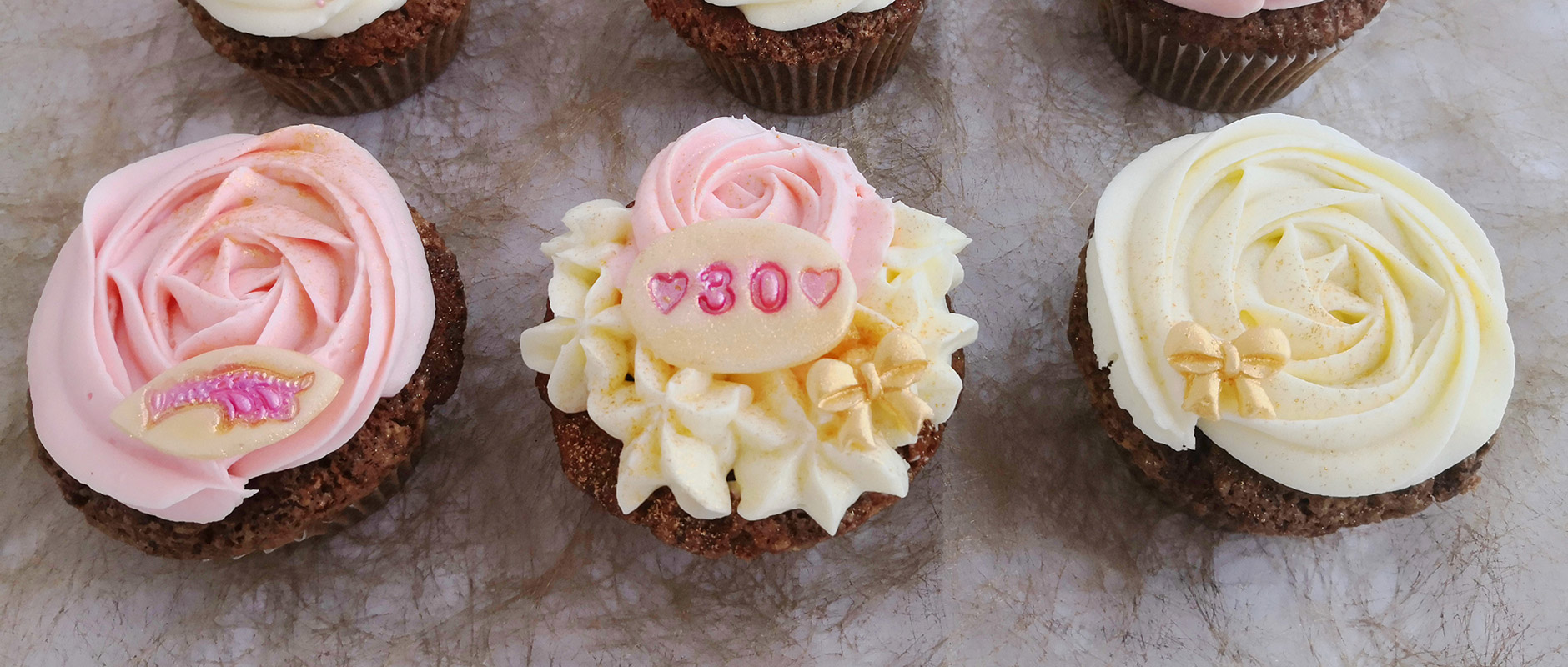 Rainbow Cupcakes Rose